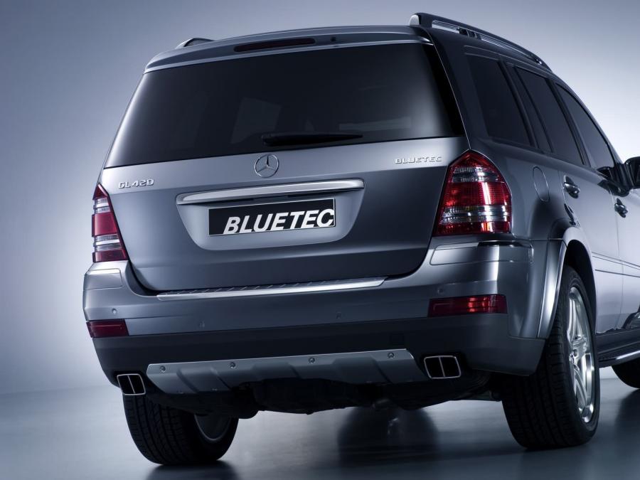  Mercedes-Benz Vision GL420 BlueTEC 2007 года  (фото 10 из 15)